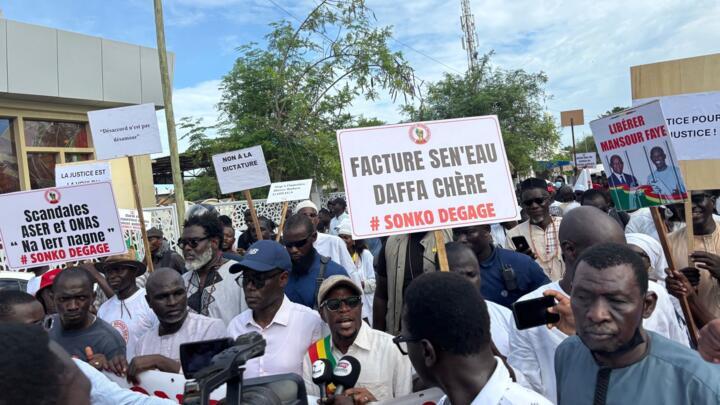 Sénégal : APRES LA MANIFESTATION A DAKAR, LA CAMPAGNE CONTRE LA VIE CHERE GRANDIT SUR LES RESEAUX SOCIAUX